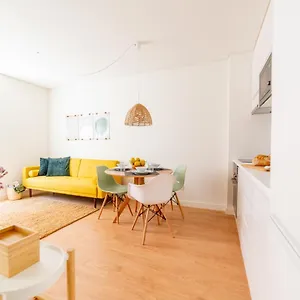 https://monsanto-hill-house-no-565-r-c-e.hotels-lisbon-portugal.com